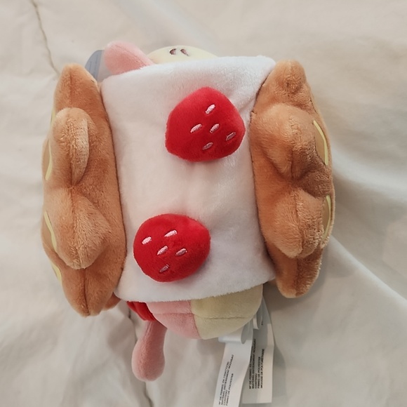 Strawberry kitty squishy plush - Picture 2 of 5